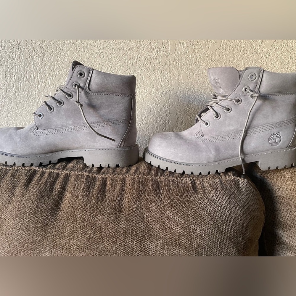 Timberland Classic Boot Youth Size 2 Grey Monochrome NEW